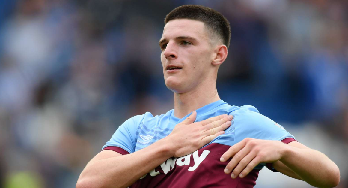 布朗赛季前21场三次砍下40+，伯德之后队史第二人