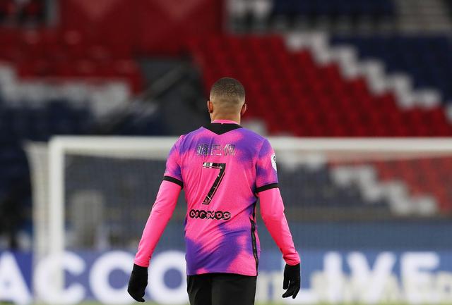 基耶利尼：我从不对球员发脾气；尤文最后一块拼图是体育总监